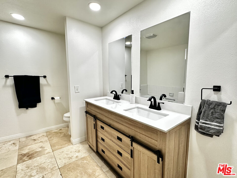 19029 Nordhoff St Unit: 104