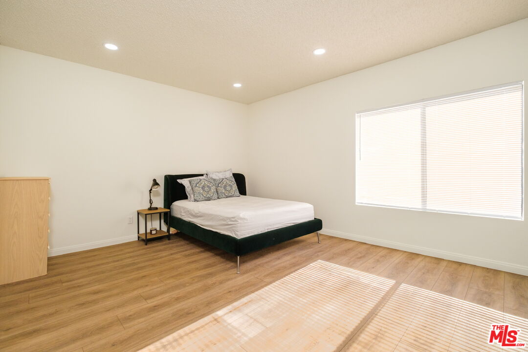 19029 Nordhoff St Unit: 104