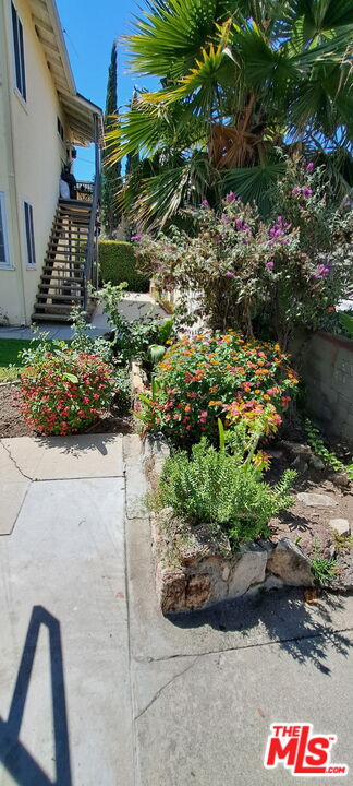 1935 N Hollywood Way Unit: C