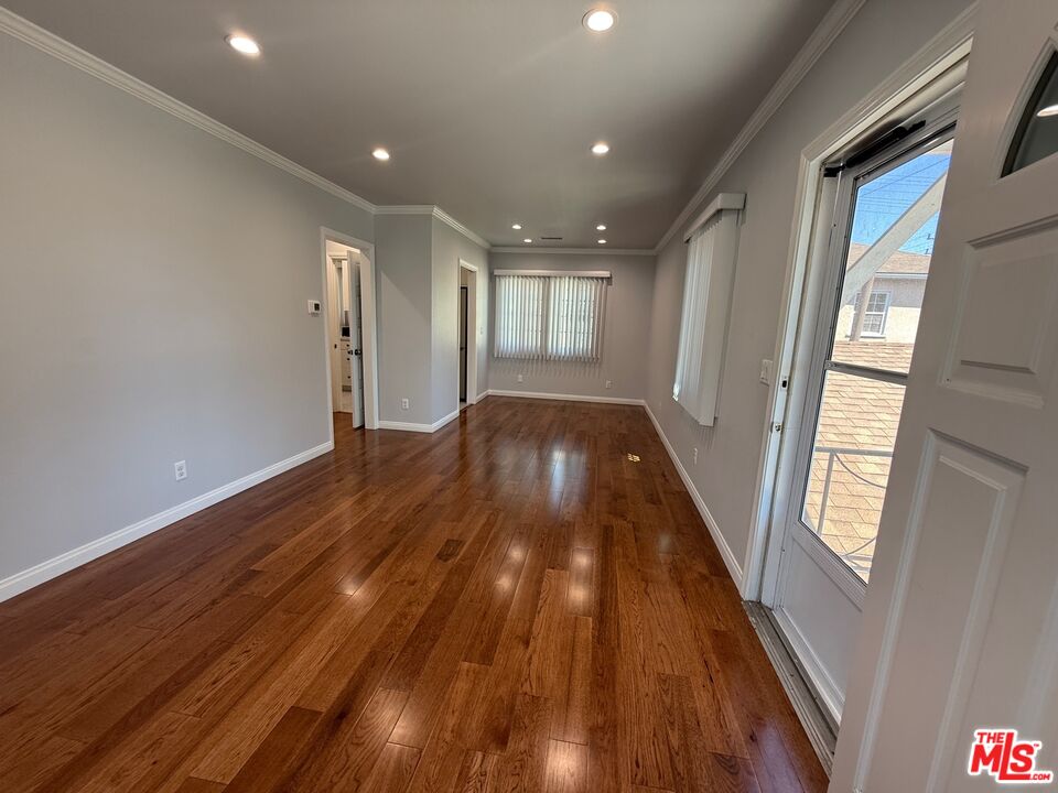 1935 N Hollywood Way Unit: C