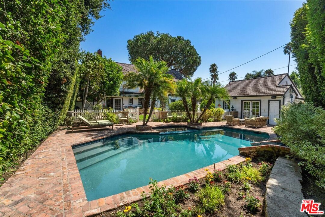 4331 Talofa Ave
