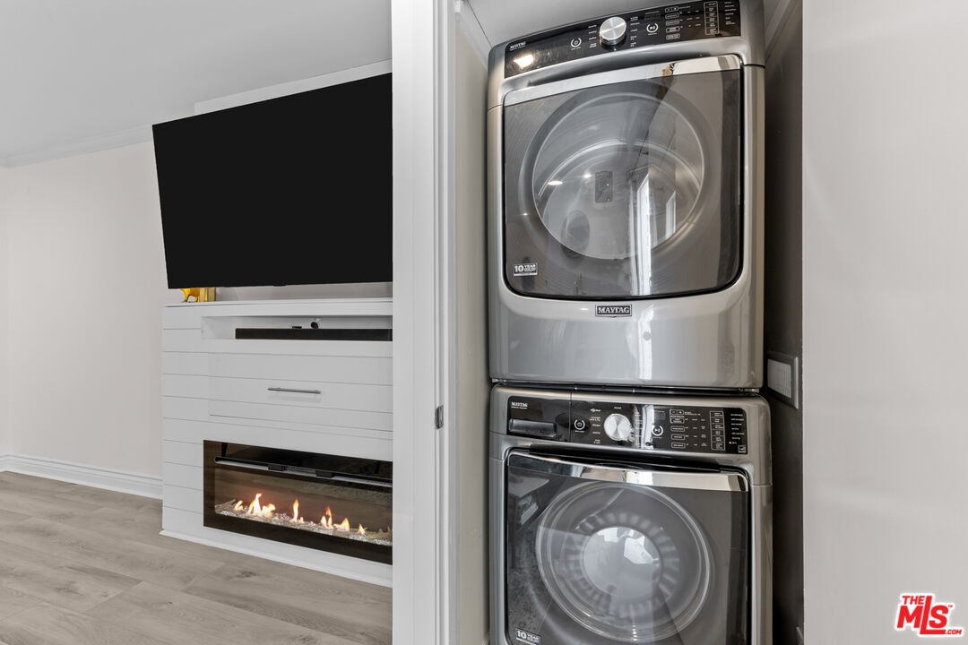 4381 Ventura Canyon Ave Unit: 4