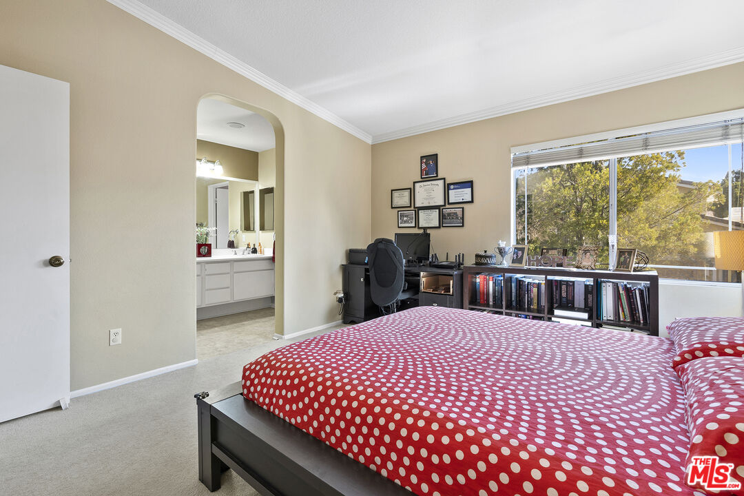 27025 Big Rapids Loop Unit: 12