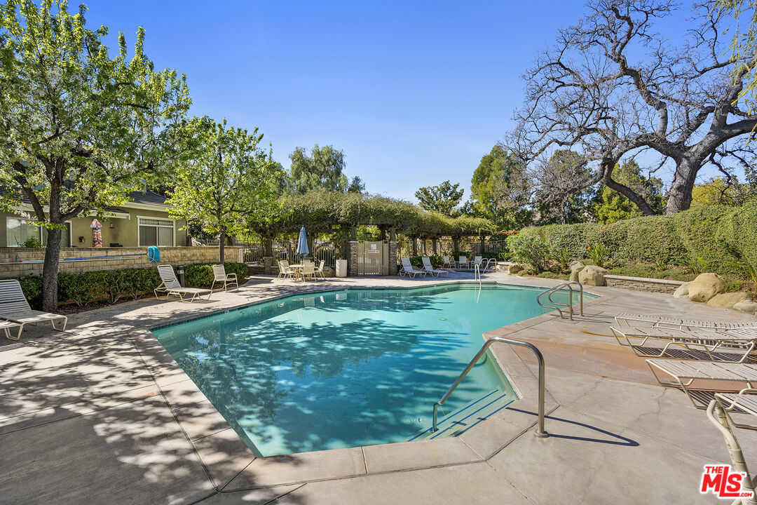 27025 Big Rapids Loop Unit: 12