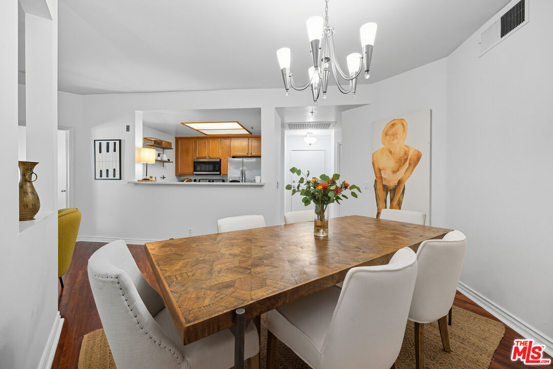 501 E Del Mar Blvd Unit: 206