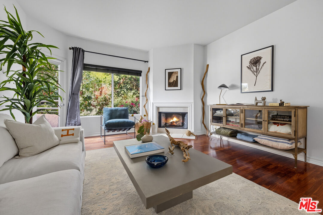 501 E Del Mar Blvd Unit: 206