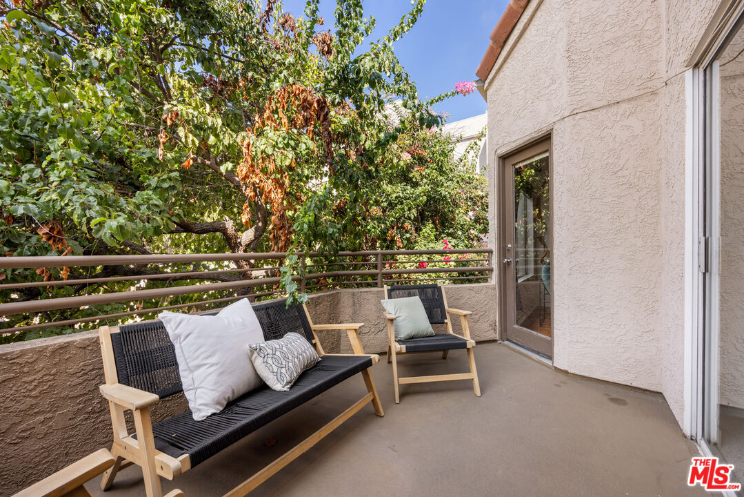 501 E Del Mar Blvd Unit: 206