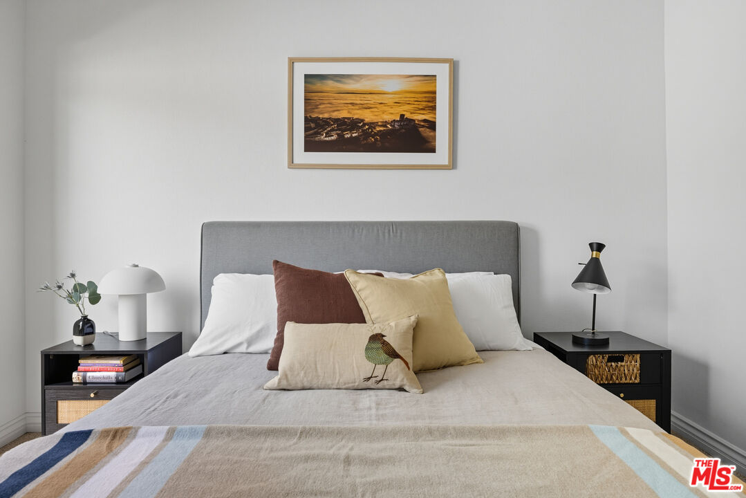 501 E Del Mar Blvd Unit: 206