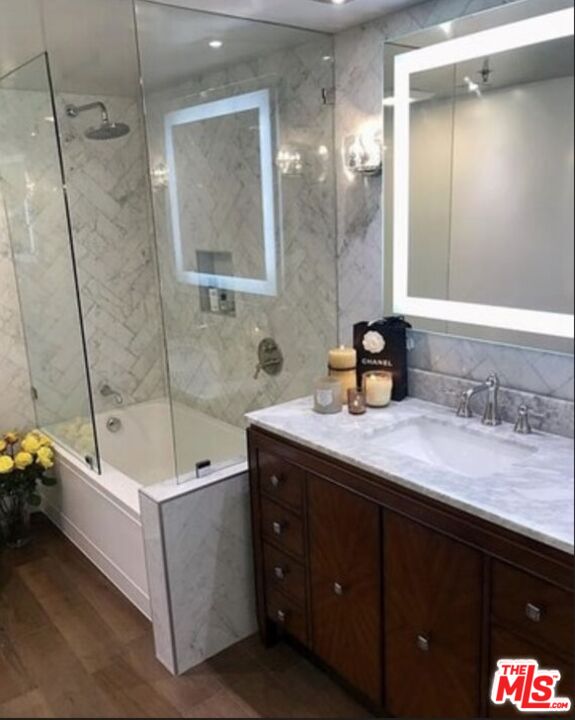 5805 Oak Bend Ln Unit: 210