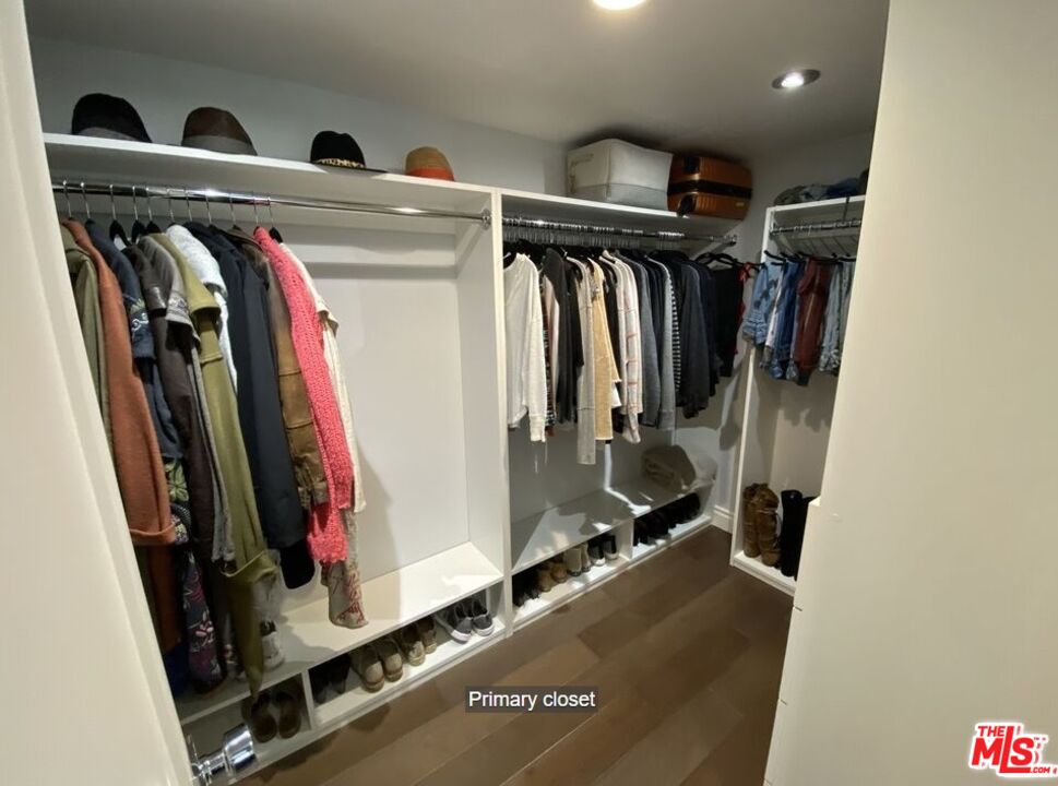 5805 Oak Bend Ln Unit: 210