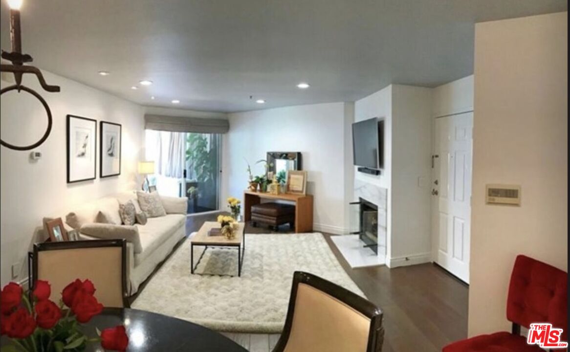 5805 Oak Bend Ln Unit: 210