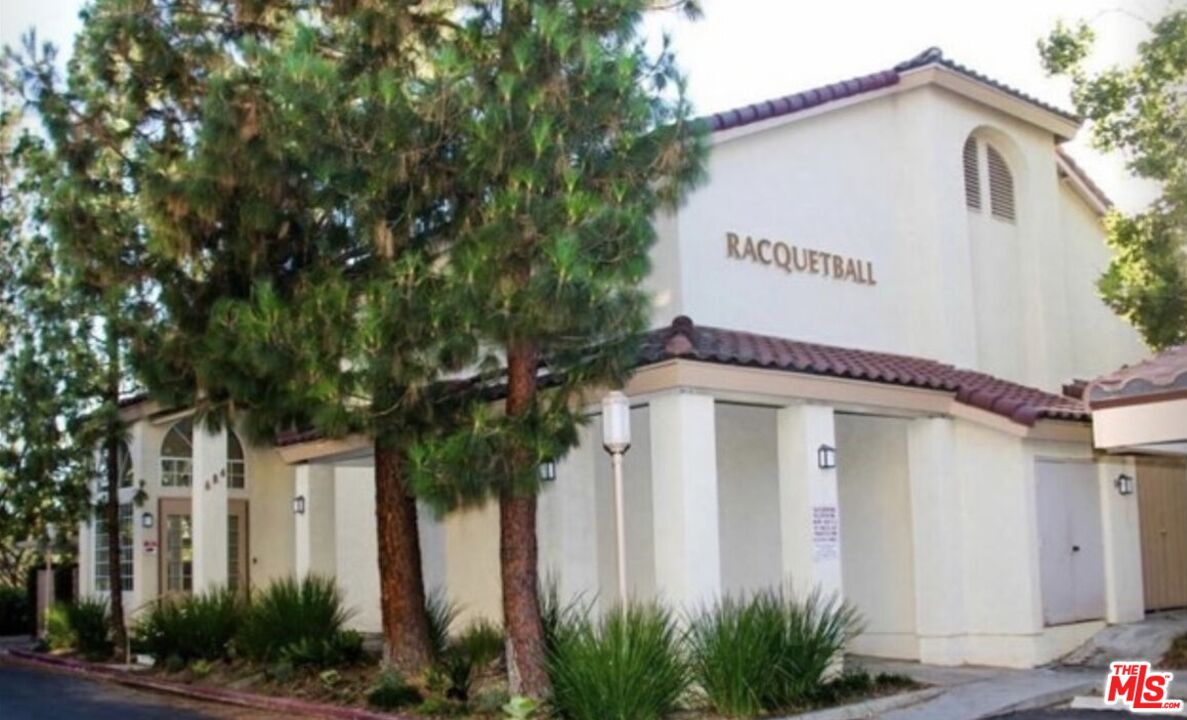 5805 Oak Bend Ln Unit: 210