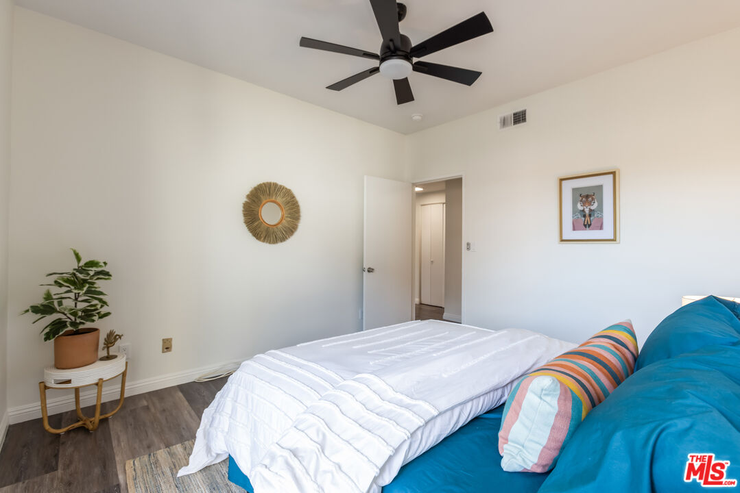 234 N Kenwood St Unit: 208