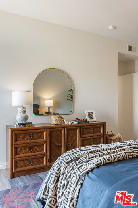 234 N Kenwood St Unit: 208