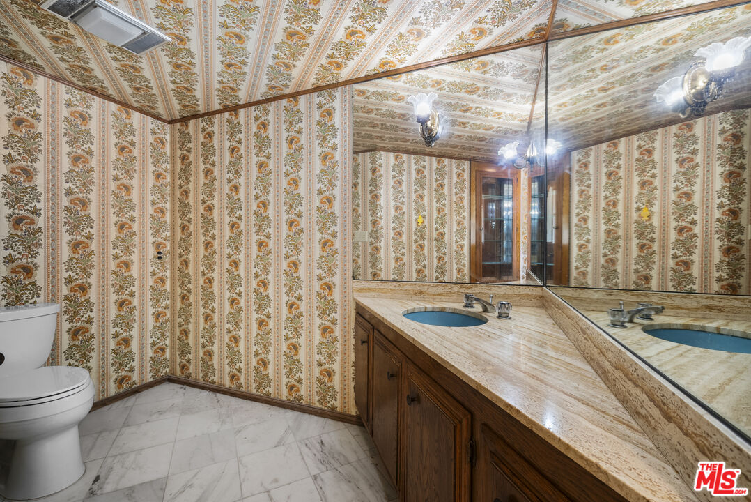 3533 Willowcrest Ave