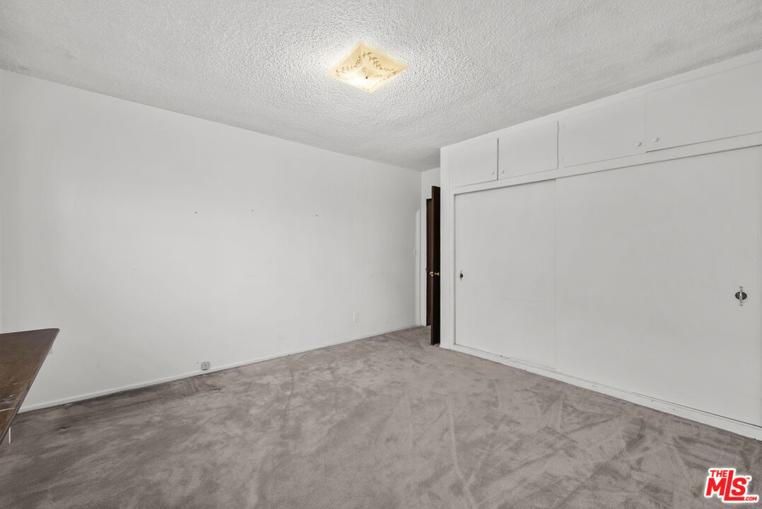 3533 Willowcrest Ave