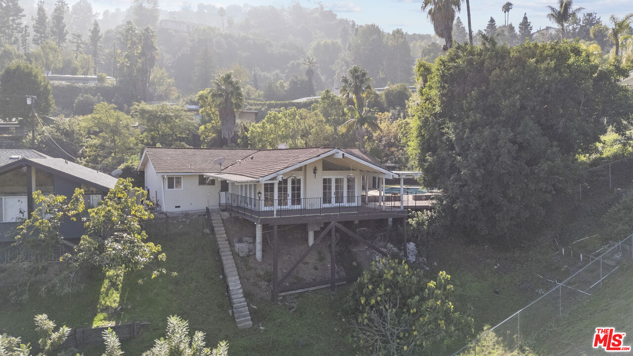 3533 Willowcrest Ave