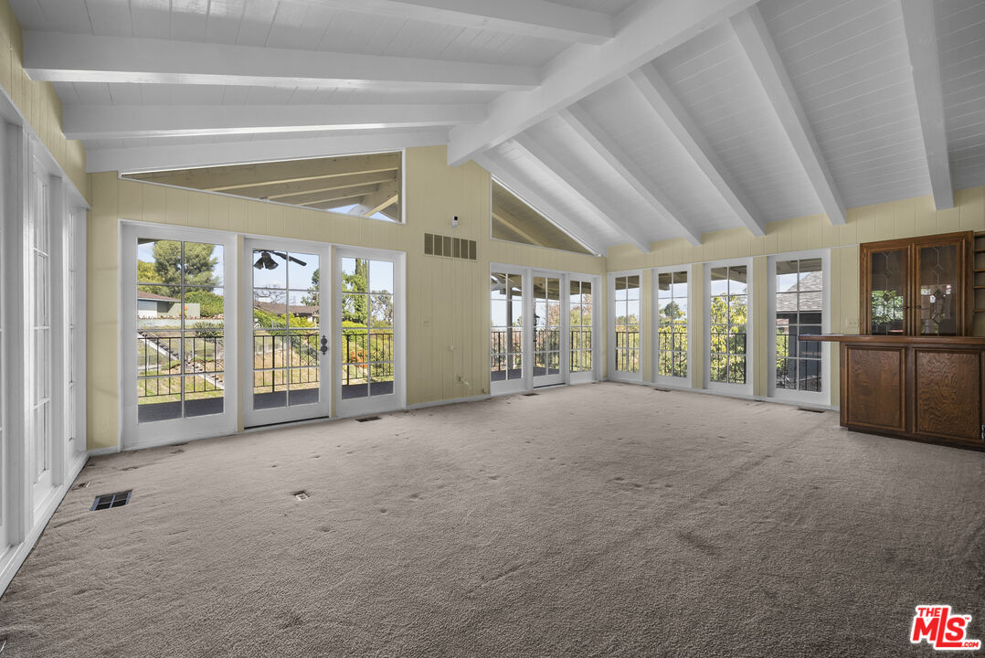 3533 Willowcrest Ave