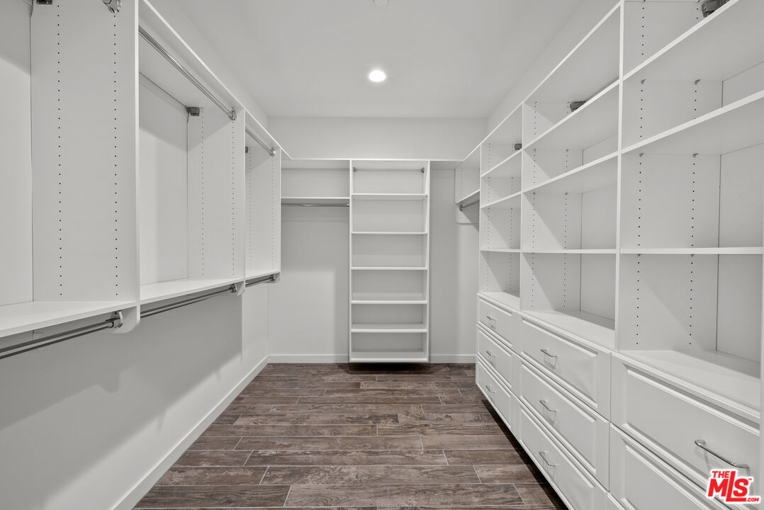 4240 Laurel Canyon Blvd Unit: 401