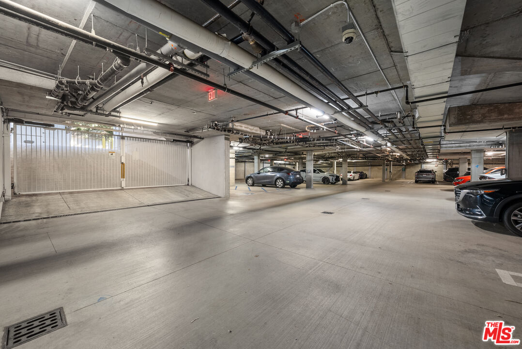4240 Laurel Canyon Blvd Unit: 401