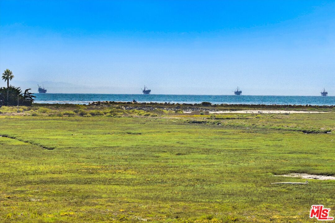 4297 Carpinteria Ave Unit: 8