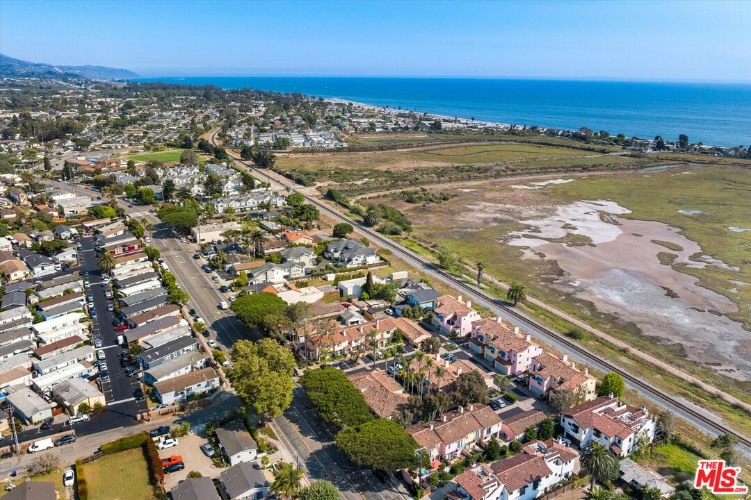 4297 Carpinteria Ave Unit: 8