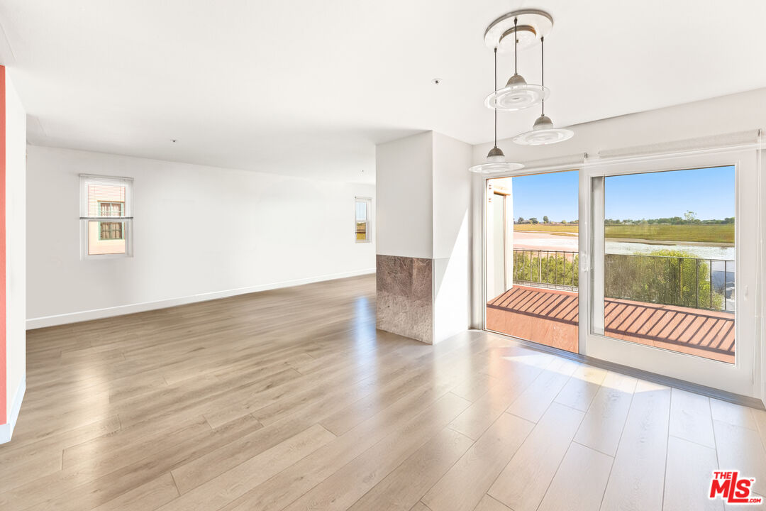 4297 Carpinteria Ave Unit: 8