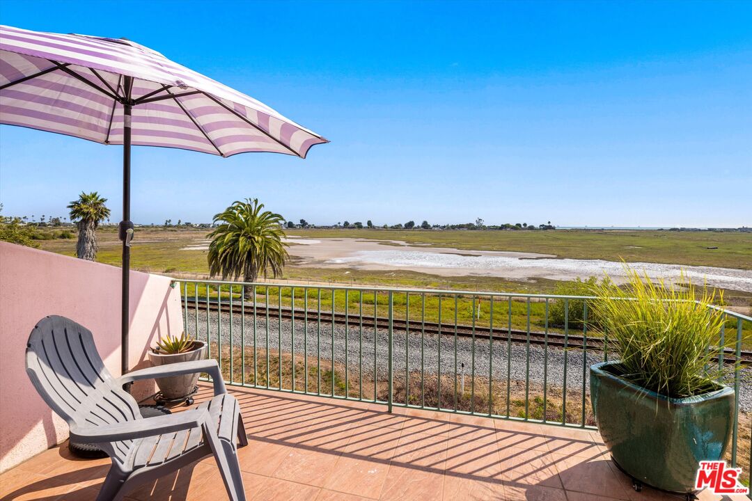 4297 Carpinteria Ave Unit: 8