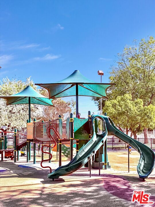 2318 Yosemite Dr