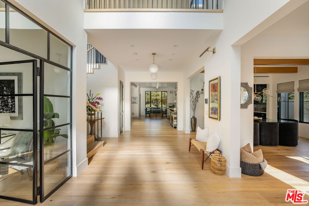 16101 Royal Mount Dr