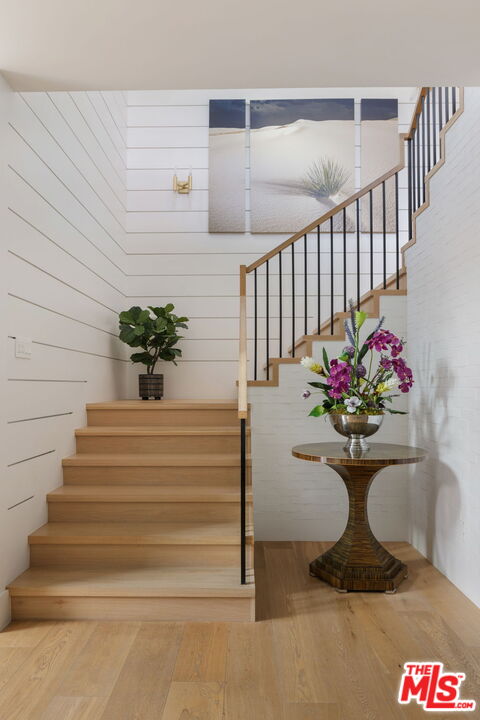 16101 Royal Mount Dr