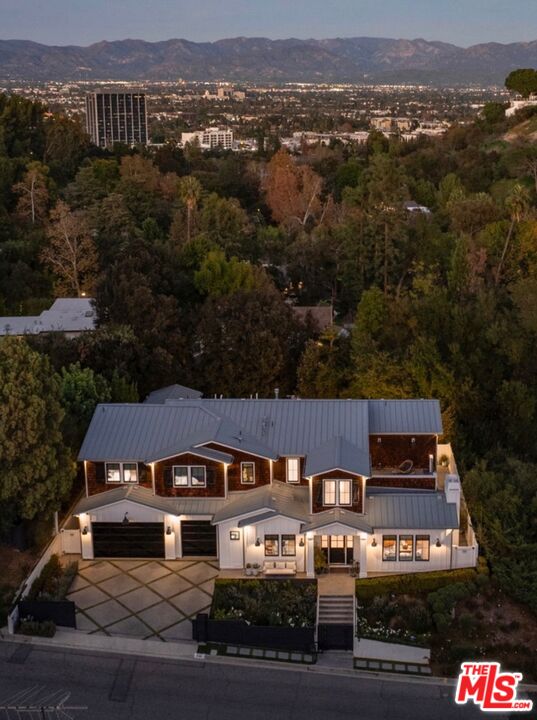 16101 Royal Mount Dr