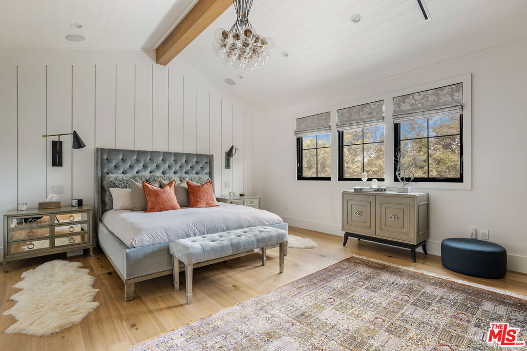 16101 Royal Mount Dr