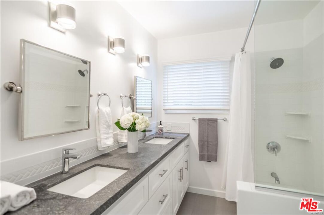 3720 Ventura Canyon Ave