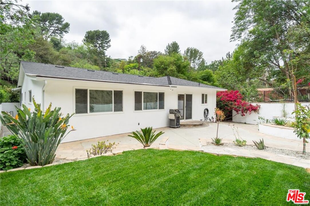 3720 Ventura Canyon Ave