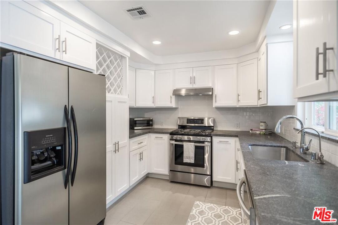 3720 Ventura Canyon Ave