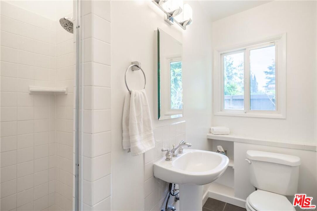 3720 Ventura Canyon Ave