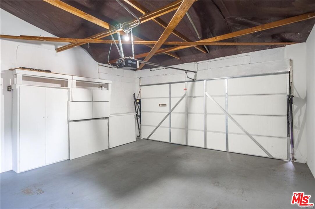 3720 Ventura Canyon Ave