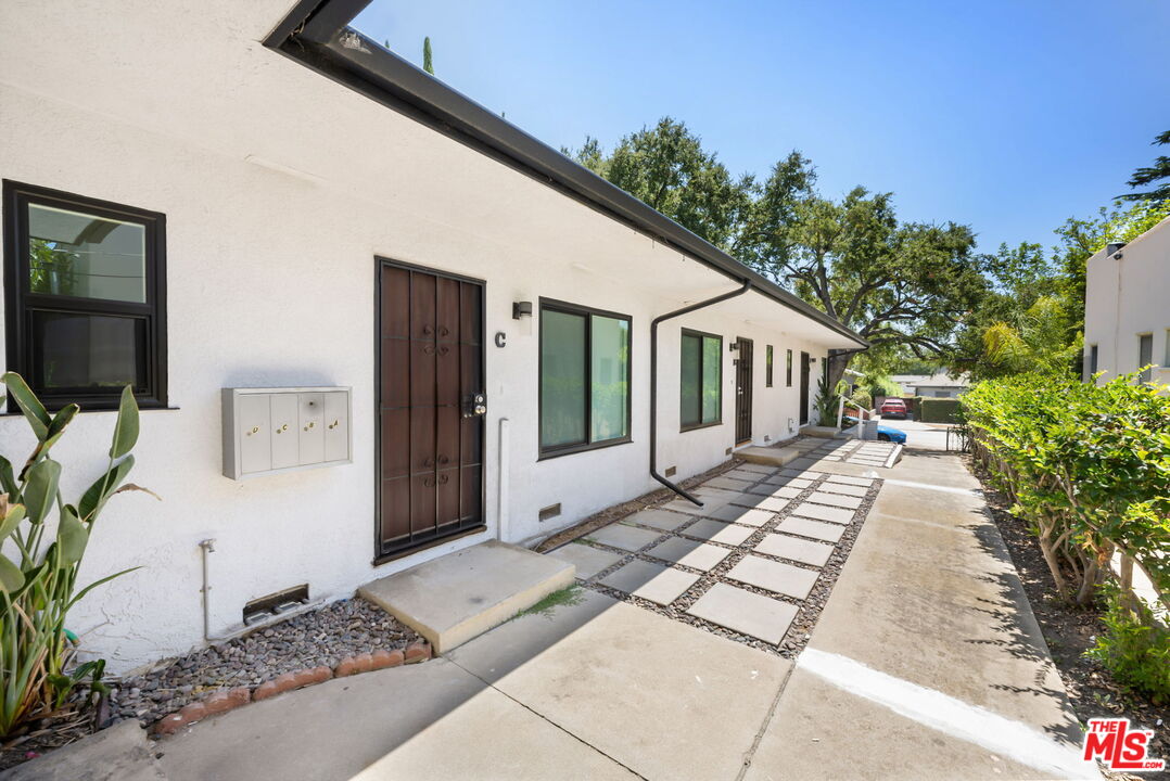 2007 E Villa St Unit: C