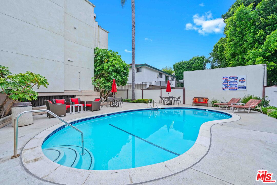 12801 Moorpark St Unit: 308
