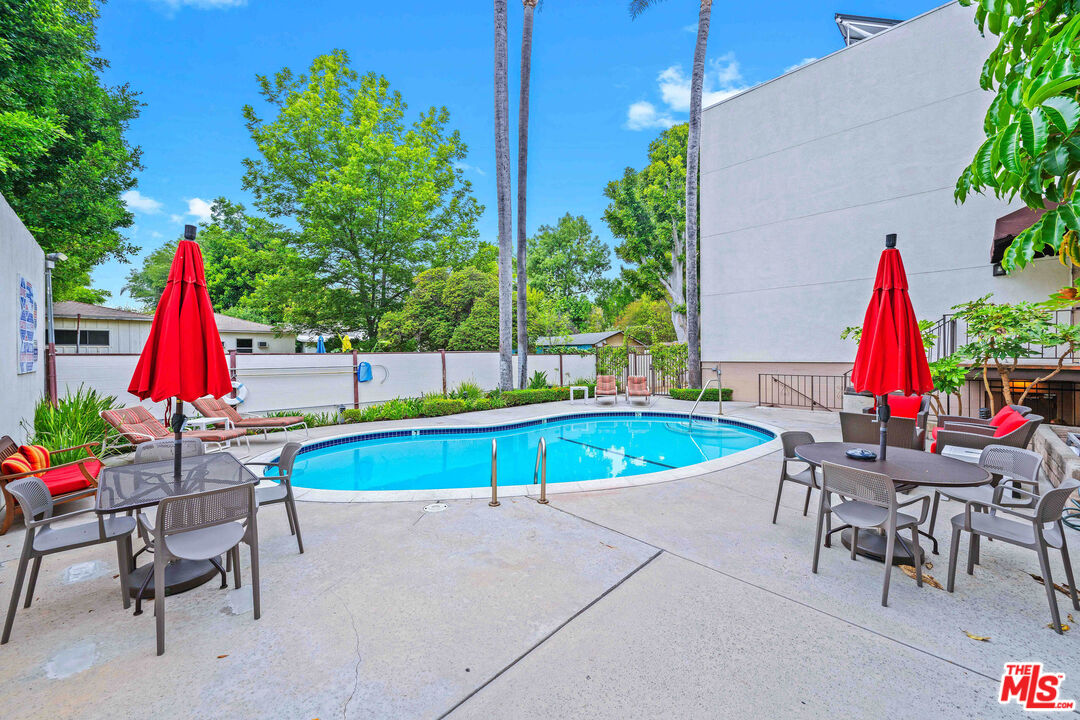 12801 Moorpark St Unit: 308