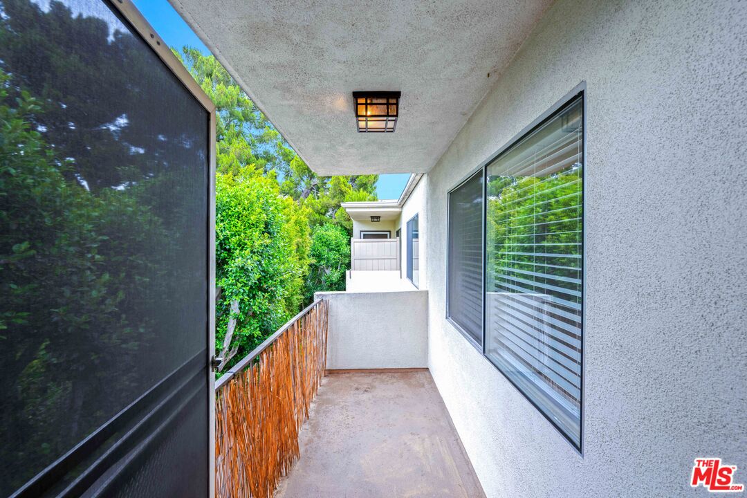 12801 Moorpark St Unit: 308