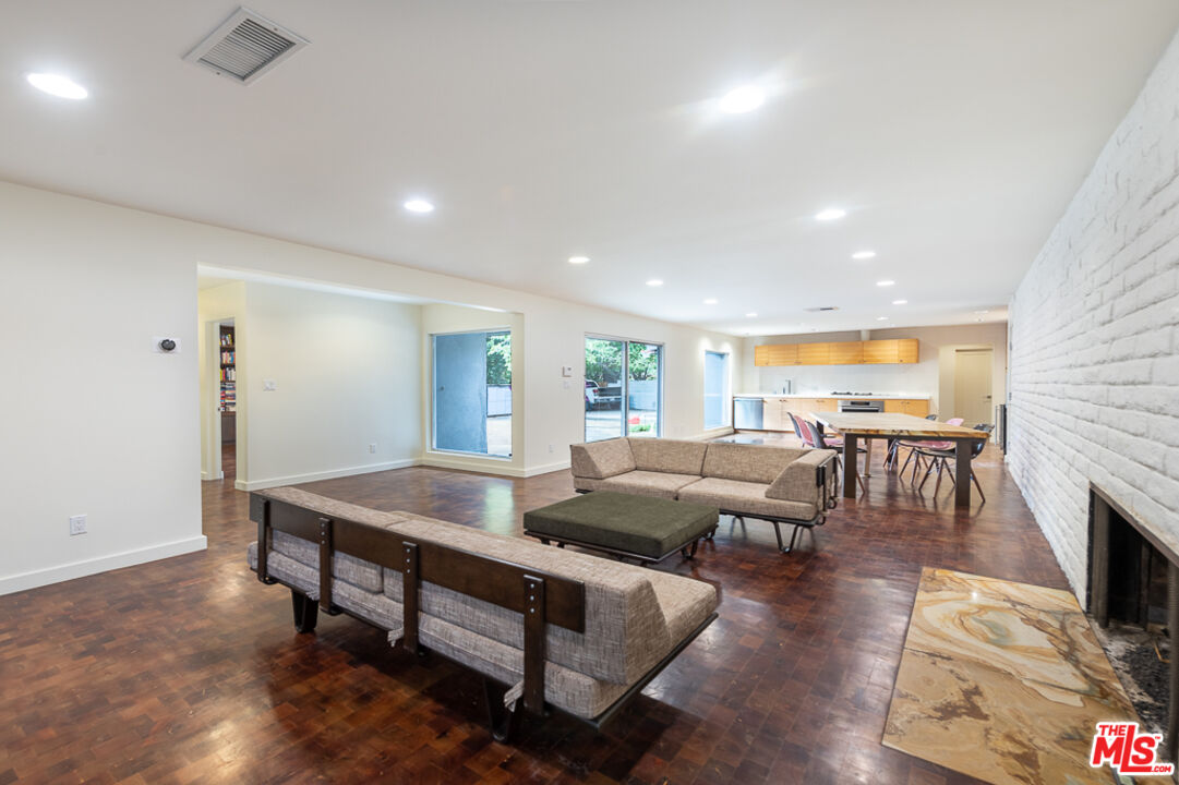 12931 Valleyheart Dr