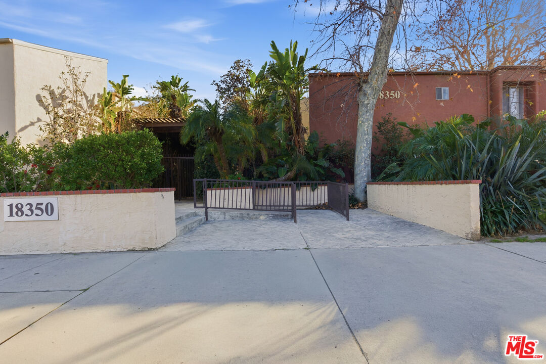 18350 Hatteras St Unit: 277