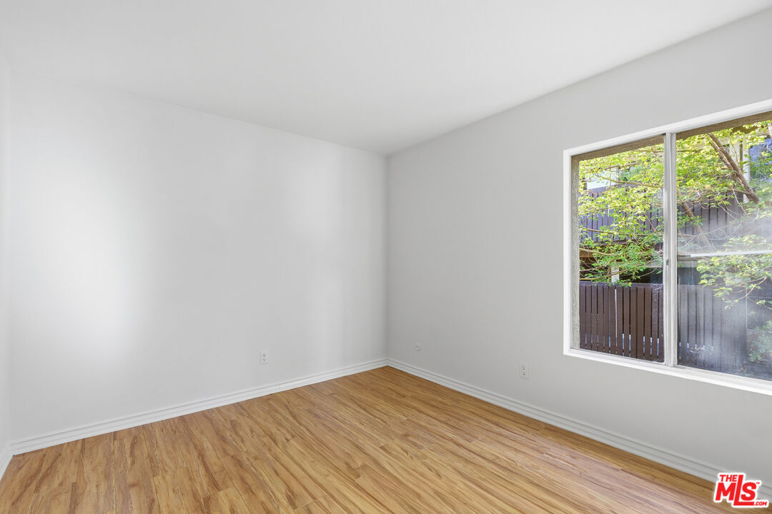 18350 Hatteras St Unit: 277