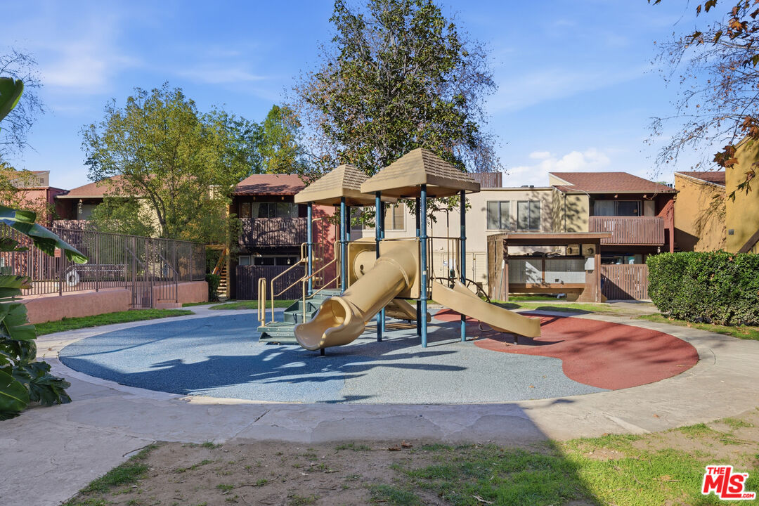 18350 Hatteras St Unit: 277