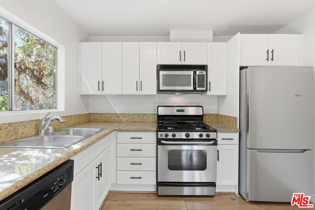 18350 Hatteras St Unit: 277