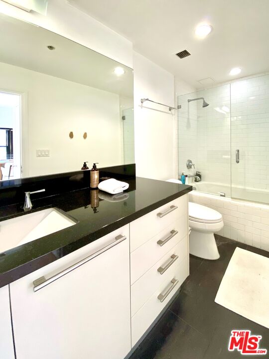 416 S Spring St Unit: 1210