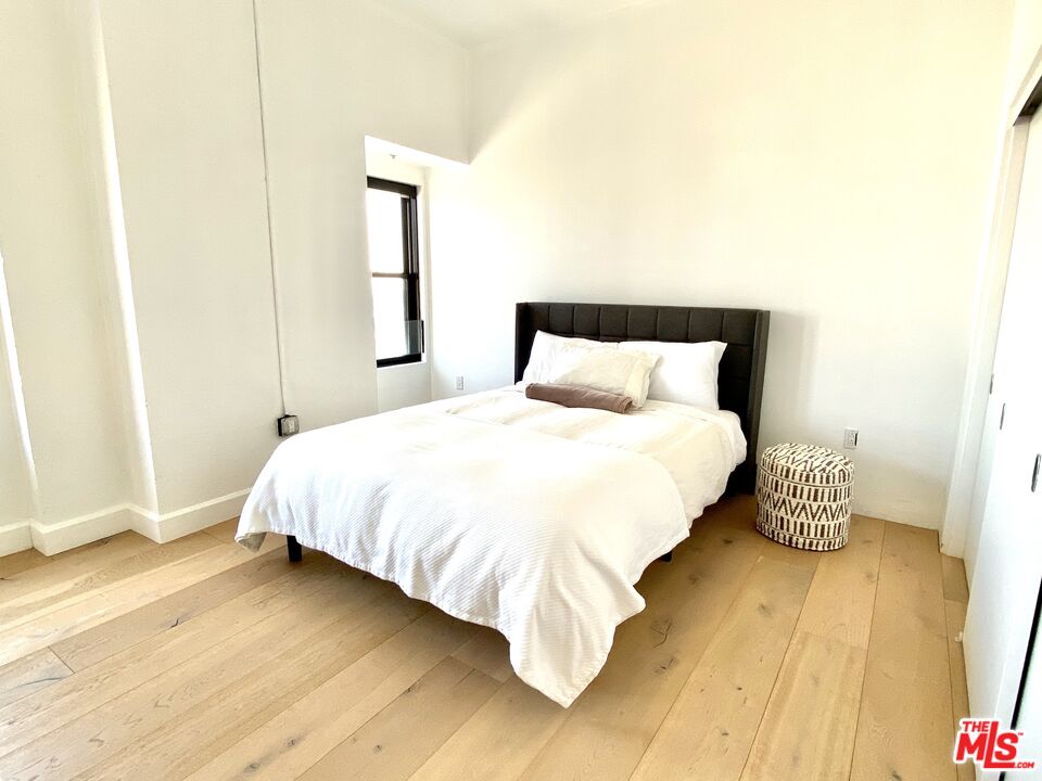 416 S Spring St Unit: 1210