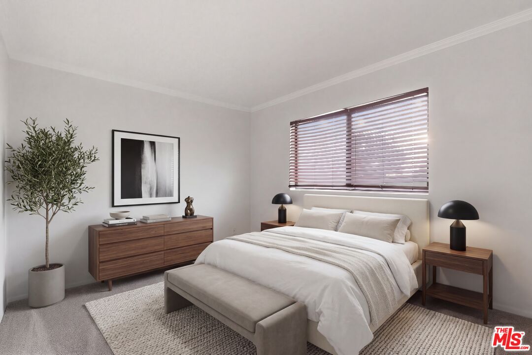7100 Balboa Blvd Unit: 101